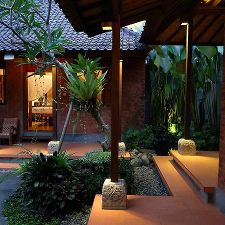 Nurada Cottage ウブド エクステリア 写真